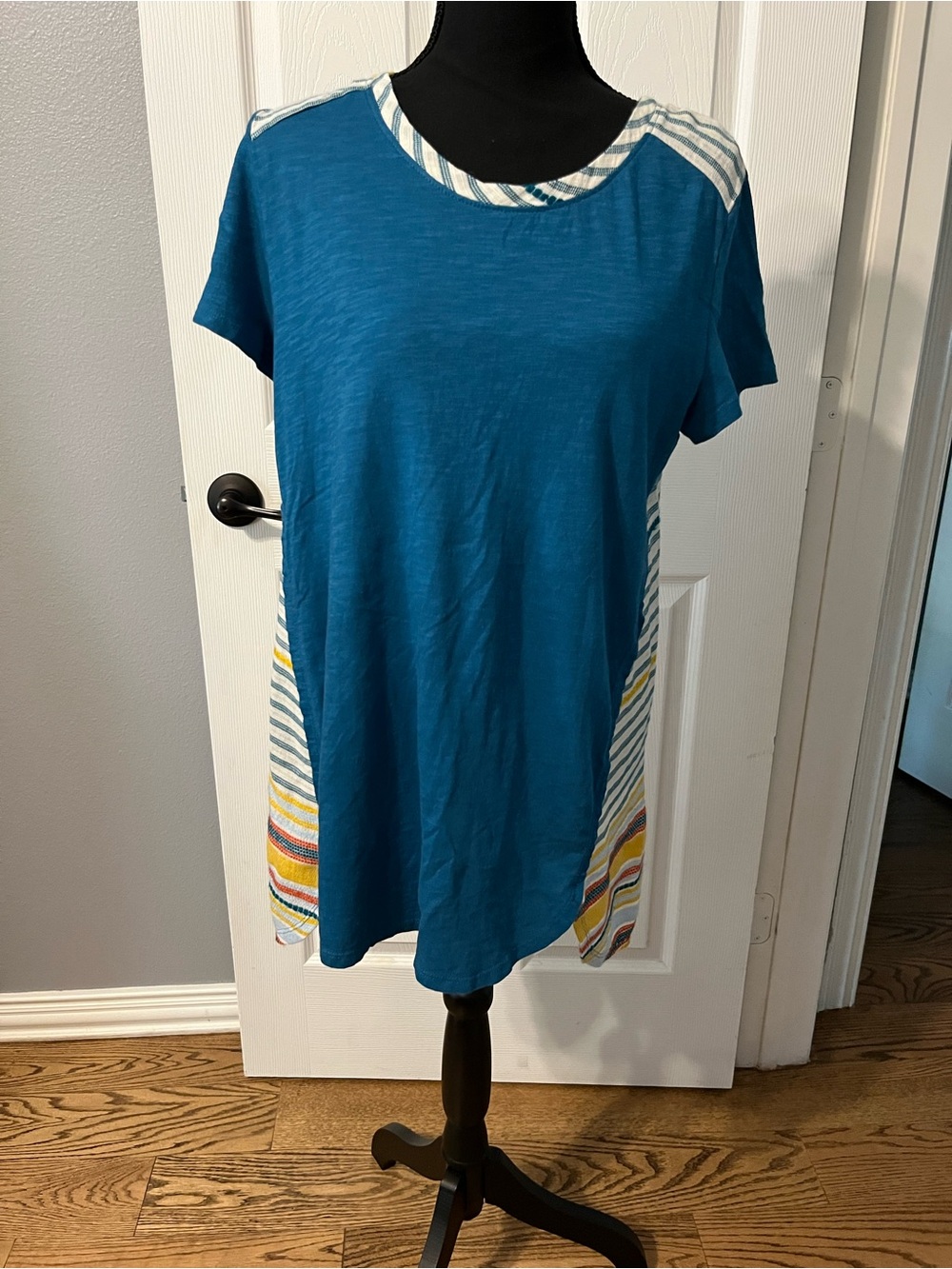 Women’s Short-Sleeve Tunic with Striped Panel